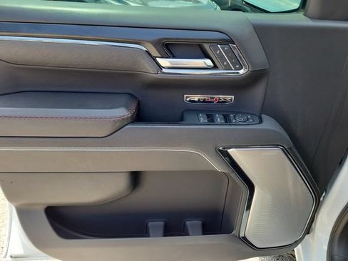 Used 2024 GMC Sierra 1500 AT4X AWD/4WD image 17