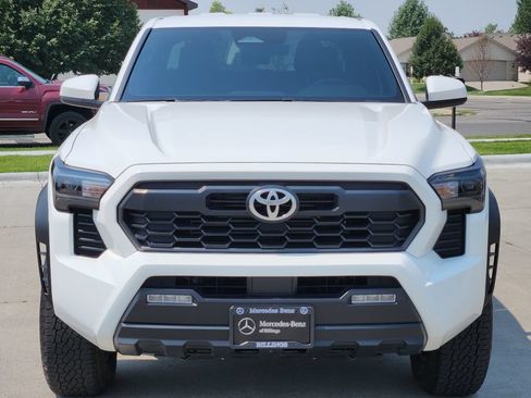 Used 2025 Toyota Tacoma TRD Off-Road AWD/4WD image 34
