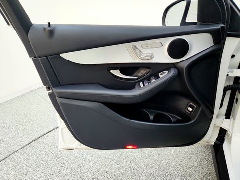 Certified 2021 Mercedes-Benz GLC 300 4MATIC image 20