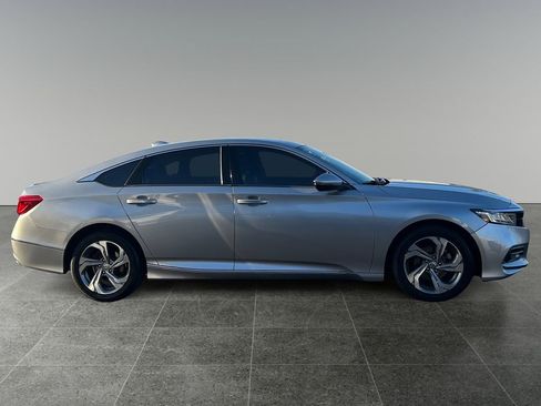 Used 2018 Honda Accord EX-L image 8