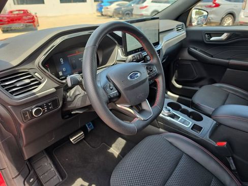 Used 2024 Ford Escape ST-Line w/ Tech Pack #1 FWD image 14