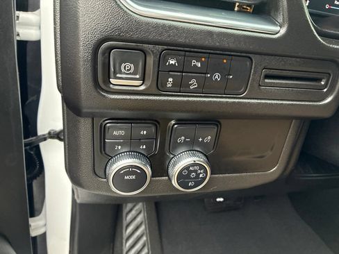 Used 2023 GMC Yukon AT4 AWD/4WD image 12