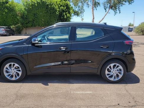 Used 2023 Chevrolet Bolt EUV LT w/ Driver Confidence Package FWD image 5
