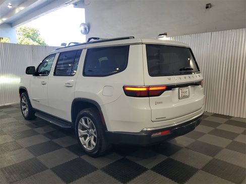 Used 2022 Jeep Wagoneer Series II image 4