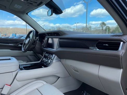 Used 2022 GMC Yukon XL Denali w/ Max Trailering Package AWD/4WD image 30