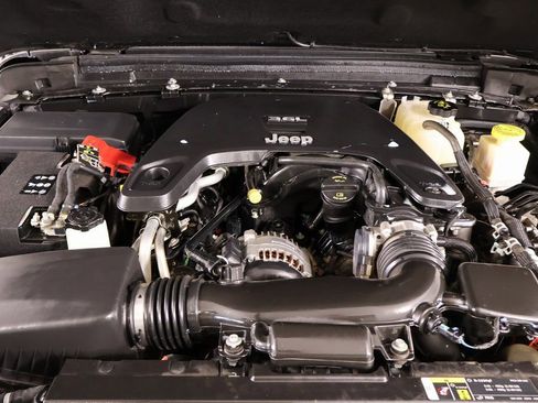 Used 2020 Jeep Gladiator Rubicon image 19