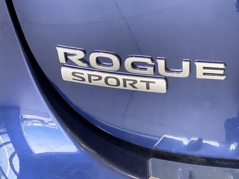 Used 2020 Nissan Rogue Sport SV w/ All-Weather Package AWD/4WD image 11