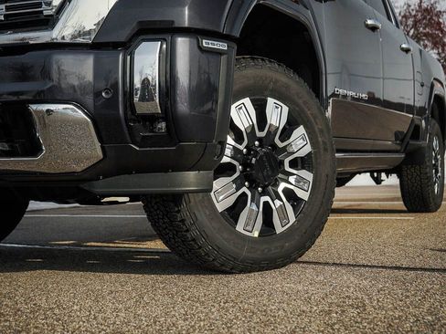 New 2026 GMC Sierra 3500 Denali w/ Denali Reserve Package image 6