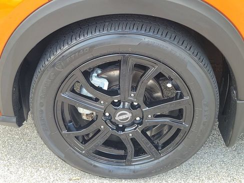 Used 2023 Nissan Kicks SR w/ Interior Electronics Package FWD image 11