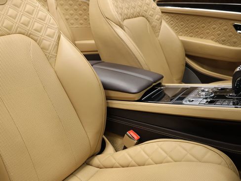 Used 2021 Bentley Continental GT AWD/4WD image 89