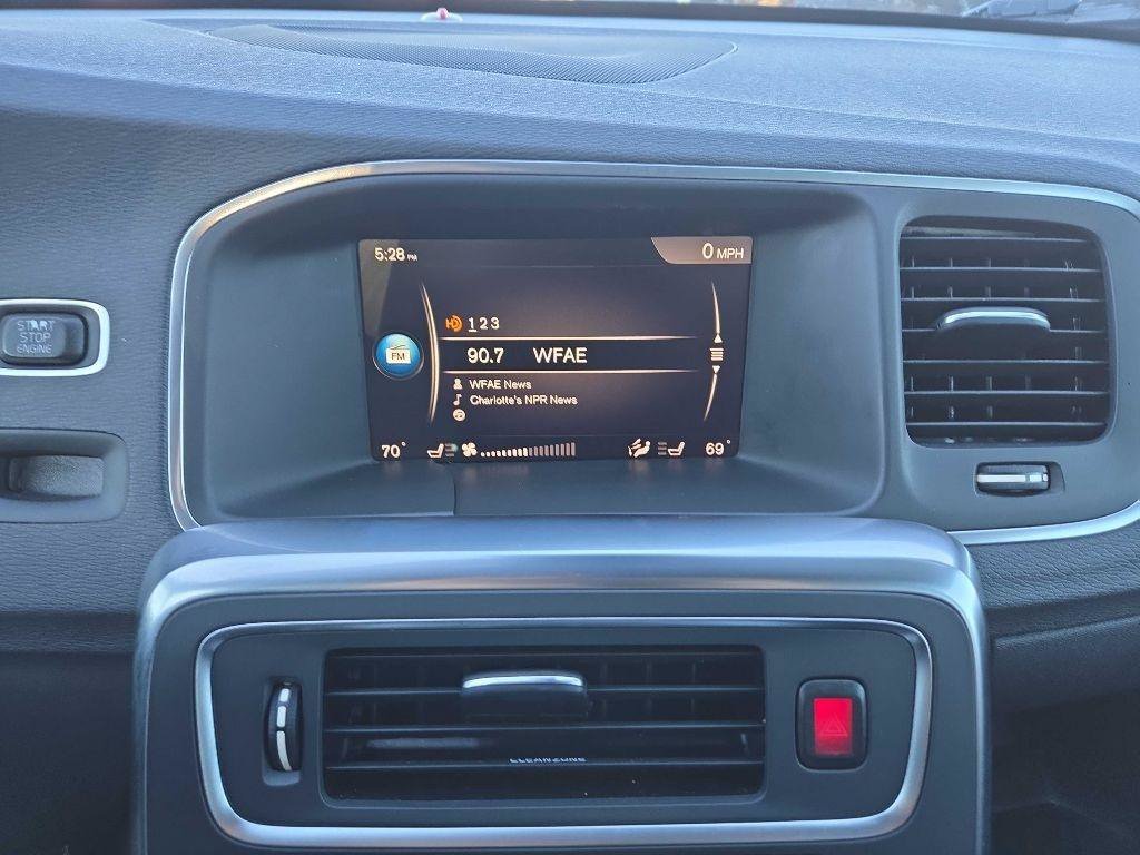 Used 2017 Volvo S60 T5 Inscription FWD image 19