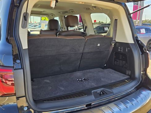 Used 2024 INFINITI QX80 Premium Select w/ Cargo Package image 19