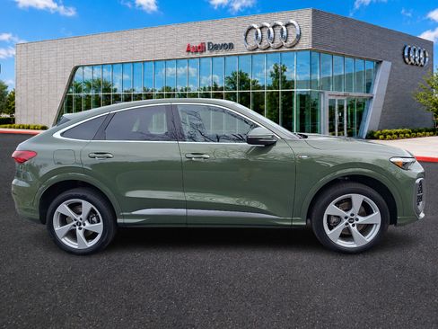 Certified 2025 Audi Q5 Premium Plus w/ Premium Plus AWD/4WD image 7