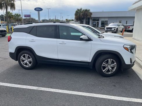 Used 2018 GMC Terrain SLE image 2