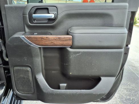 Used 2022 GMC Sierra 3500 Denali image 16