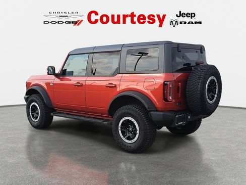 Used 2023 Ford Bronco Outer Banks w/ Sasquatch Package AWD/4WD image 5