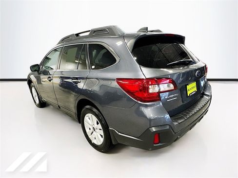 Used 2019 Subaru Outback 2.5i Premium image 7