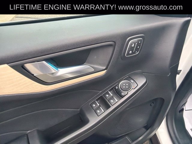 Used 2022 Ford Escape Titanium w/ Titanium Elite Package AWD/4WD image 10