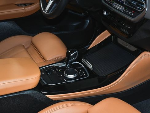 Used 2025 BMW X4 xDrive30i image 68