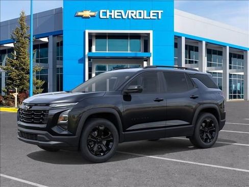 New 2026 Chevrolet Equinox LT w/ Convenience Package II FWD image 2