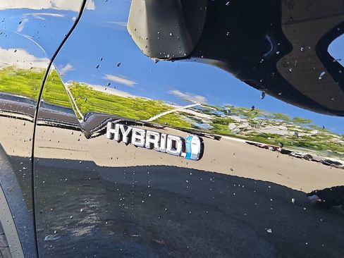 Used 2021 Toyota Highlander Limited image 39