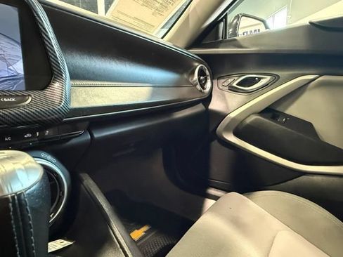Used 2018 Chevrolet Camaro SS RWD image 27