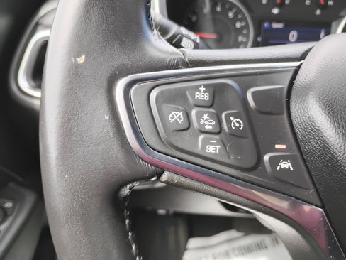 Used 2021 Chevrolet Equinox LT FWD image 10
