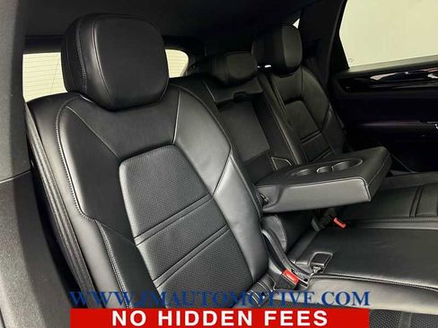 Used 2021 Porsche Cayenne image 19