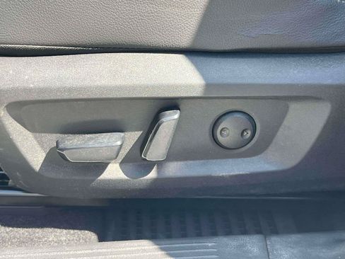 Used 2023 Nissan Rogue SL AWD/4WD image 9