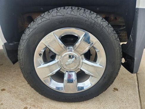 Used 2018 Chevrolet Silverado 1500 LTZ w/ Max Trailering Package image 11