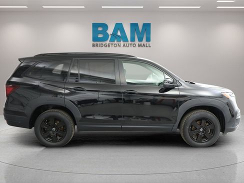Used 2022 Honda Pilot TrailSport image 2