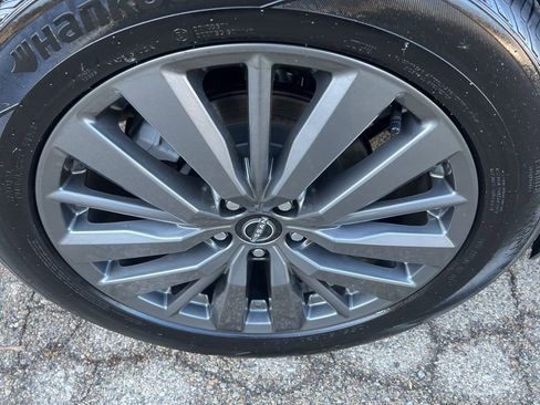 Certified 2025 Nissan Pathfinder SL w/ SL Premium Package image 43