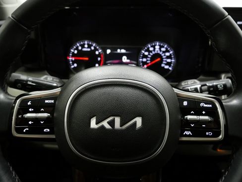 Used 2023 Kia Sorento S w/ Panoramic Sunroof Package image 17