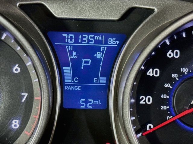 Used 2017 Hyundai Veloster Value Edition FWD image 13