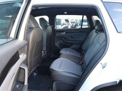 New 2026 Volkswagen Tiguan SEL R-Line image 23