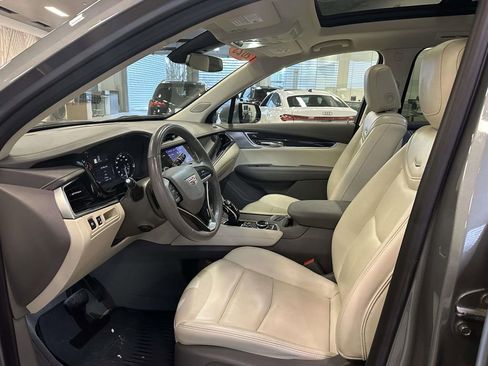 Used 2023 Cadillac XT6 Premium Luxury AWD/4WD image 15