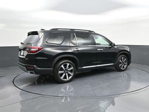 Used 2024 Honda Pilot Touring image 15