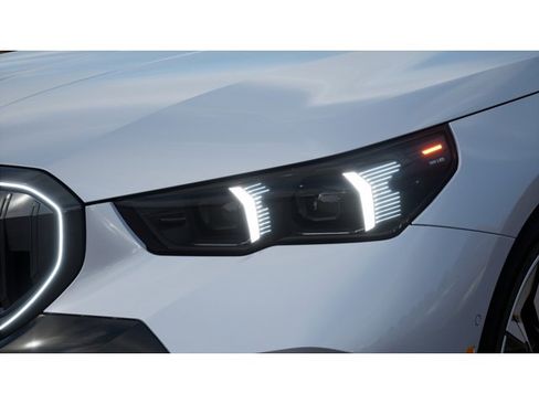 New 2026 BMW 530i image 6