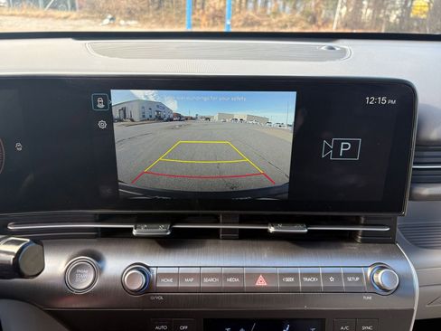 Used 2025 Hyundai Kona SEL image 17