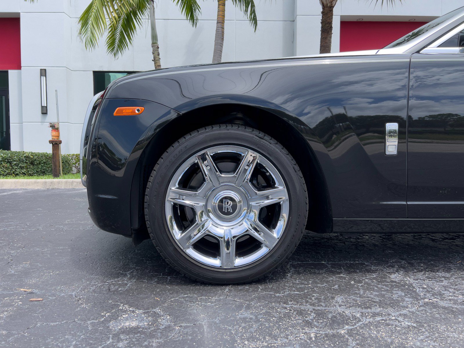 Used 2013 Rolls-Royce Ghost RWD image 42