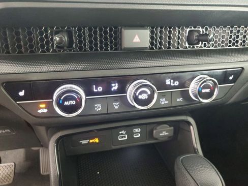 Used 2025 Honda CR-V EX image 14
