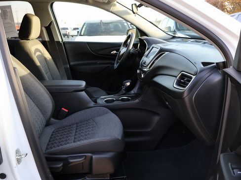 Used 2023 Chevrolet Equinox LT image 12