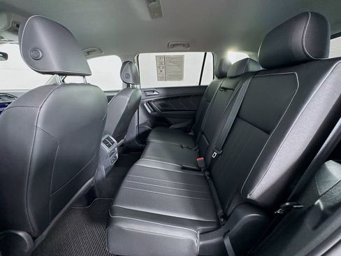 Used 2023 Volkswagen Tiguan SE image 21