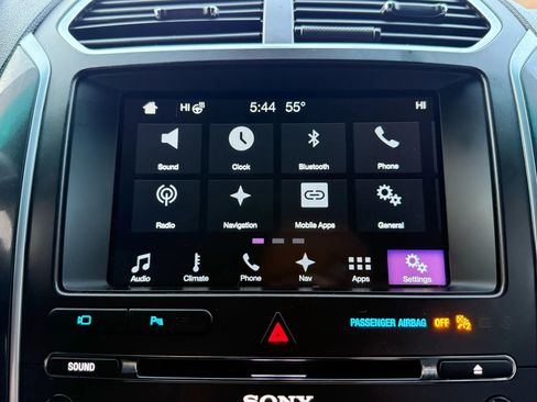 Used 2017 Ford Explorer Sport w/ Equipment Group 401A AWD/4WD image 35