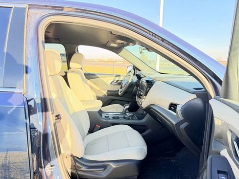 Certified 2022 Chevrolet Traverse LS image 12