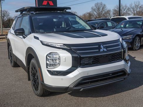 New 2026 Mitsubishi Outlander Trail Edition image 7