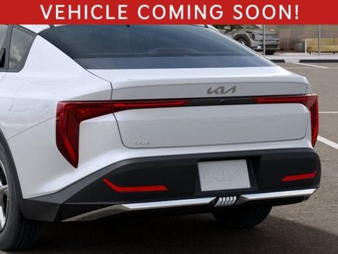 New 2026 Kia K4 FWD image 13