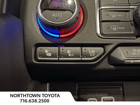 Used 2023 Chevrolet Suburban High Country AWD/4WD image 14