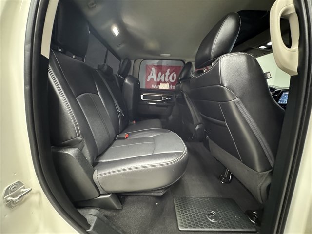Used 2017 RAM 1500 Laramie w/ Convenience Group AWD/4WD image 15