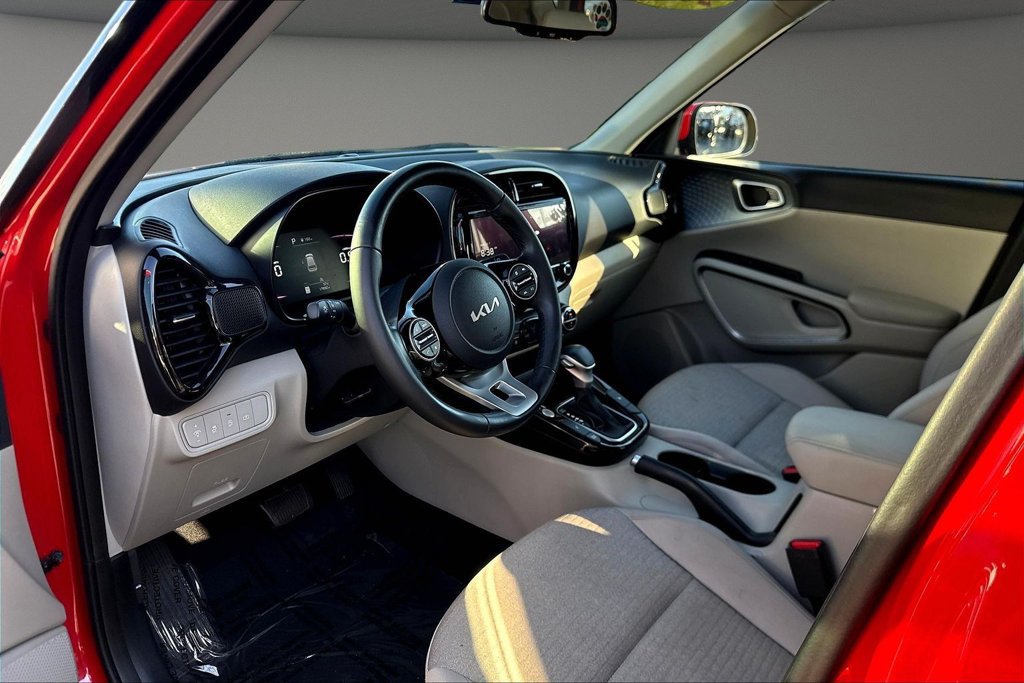 Used 2024 Kia Soul EX FWD image 19